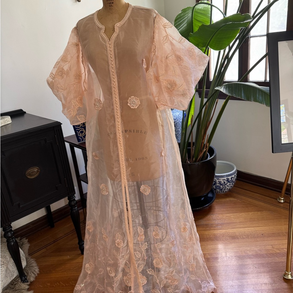 Elegant Organza Sheer Embroidered Kimono/ kaftan (Carrie Bradshaw)
